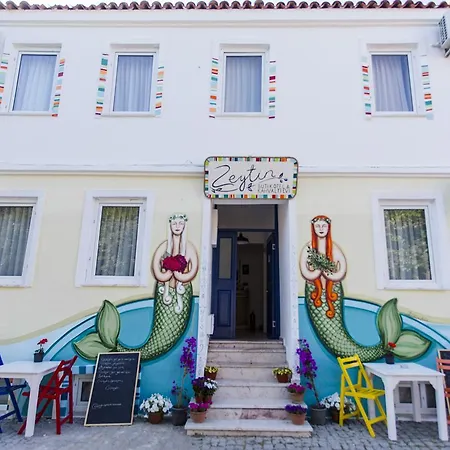 Oda ve Kahvaltı Zeytin Butik & Kahvalti Evi